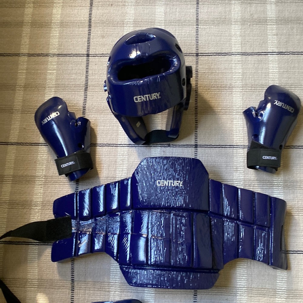 Century youth sparring equipment, complete set
